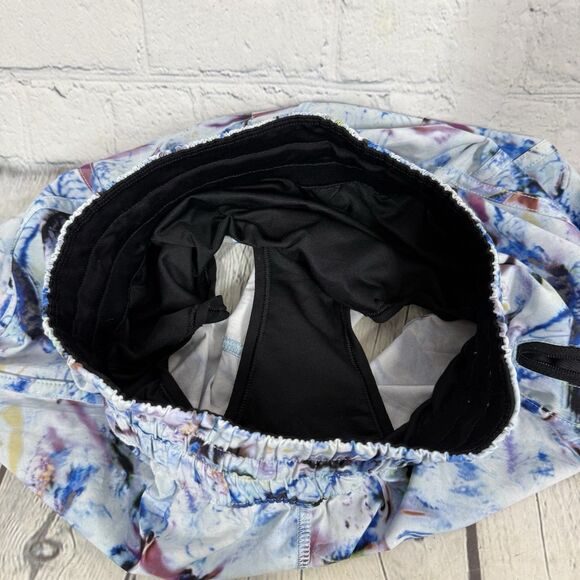 Lululemon Hotty Hot Shorts II Size 4 Athletic Run Abstract Artsy 4' Inseam Y2K - Picture 8 of 15